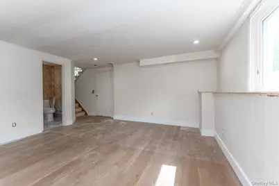 890 Carol Court, Woodmere, NY 11598 - Photo 20