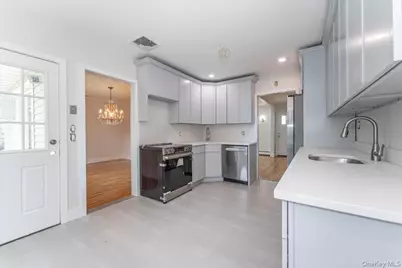 890 Carol Court, Woodmere, NY 11598 - Photo 10