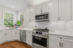 151 Classic Ct, White Plains, NY 10603 - Photo 18