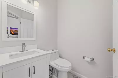 151 Classic Court, White Plains, NY 10603 - Photo 20