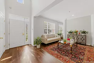151 Classic Ct, White Plains, NY 10603 - Photo 4