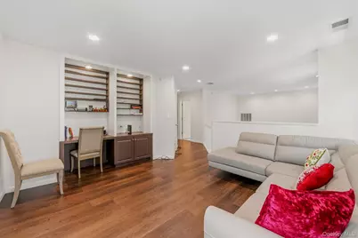 151 Classic Court, White Plains, NY 10603 - Photo 28