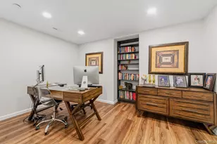 151 Classic Ct, White Plains, NY 10603 - Photo 38