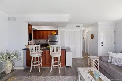 1 Anchorage Way #111, Freeport, NY 11520 - Photo 6