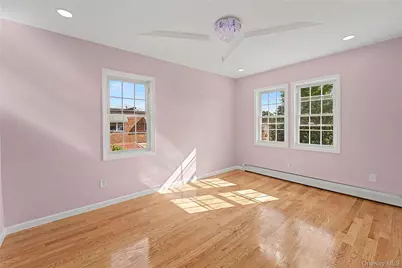 3311 Bouck Avenue, Bronx, NY 10469 - Photo 10