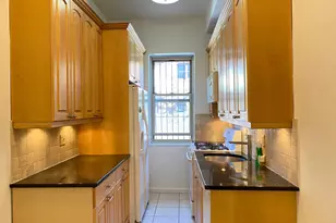 67-25 Clyde St, Forest Hills, NY 11375 - Photo 4