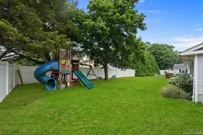 821 Peconic Street, Ronkonkoma, NY 11779 - Photo 32