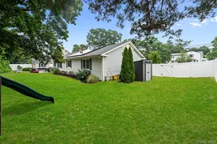 821 Peconic St, Ronkonkoma, NY 11779 - Photo 2