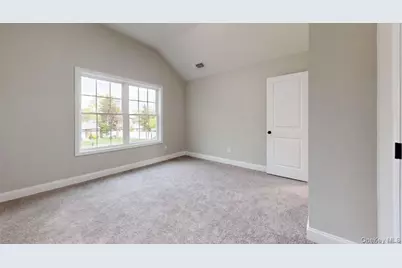 492 Blue Pt Road, Farmingville, NY 11738 - Photo 10