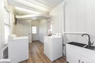 486 Oxford Rd, Cedarhurst, NY 11516 - Photo 16
