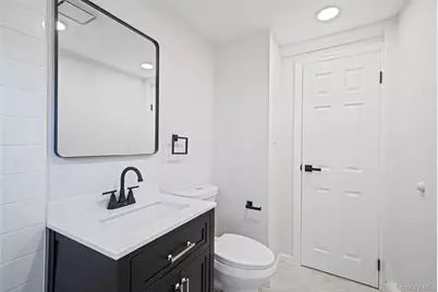 29 Pitchpine Place, Medford, NY 11763 - Photo 16