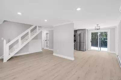 29 Pitchpine Place, Medford, NY 11763 - Photo 6