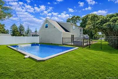 29 Pitchpine Place, Medford, NY 11763 - Photo 30