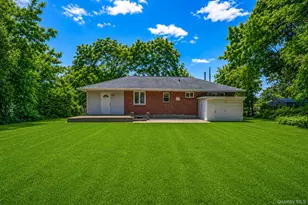 9 Standish Rd, Brentwood, NY 11717 - Photo 6