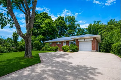 9 Standish Road, Brentwood, NY 11717 - Photo 2