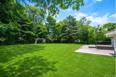 9 Standish Road, Brentwood, NY 11717 - Photo 8