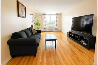 15105 Cross Island Parkway #2C, Whitestone, NY 11357 - Photo 2