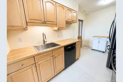 15105 Cross Island Parkway #2C, Whitestone, NY 11357 - Photo 6