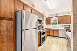 41 Green Pl, New Rochelle, NY 10801 - Photo 22