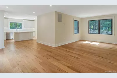 676 Hardscrabble Road, Chappaqua, NY 10514 - Photo 10