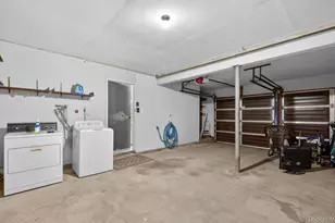 19 Branding Iron Ln, Glen Cove, NY 11542 - Photo 28