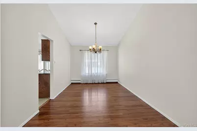 19 Branding Iron Lane, Glen Cove, NY 11542 - Photo 10