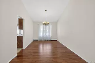 19 Branding Iron Ln, Glen Cove, NY 11542 - Photo 10