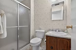 19 Branding Iron Ln, Glen Cove, NY 11542 - Photo 26