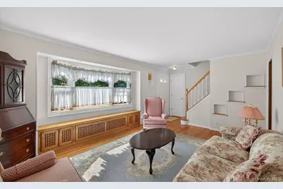 88 Philadelphia Avenue, Massapequa Park, NY 11762 - Photo 2