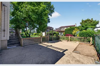 88 Philadelphia Avenue, Massapequa Park, NY 11762 - Photo 30