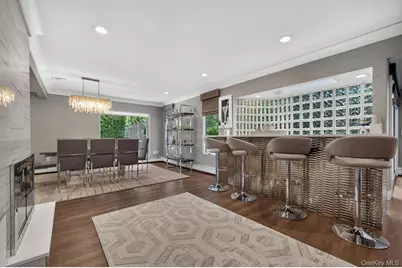 12 Locust Lane, Roslyn Heights, NY 11577 - Photo 8