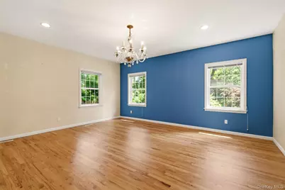 300 McKinley Terrace, Centerport, NY 11721 - Photo 6