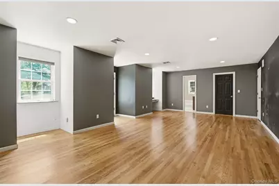 300 McKinley Terrace, Centerport, NY 11721 - Photo 16