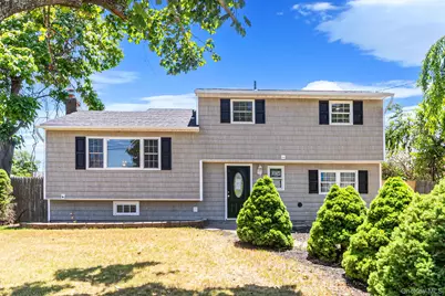 18 Lark Drive, Centereach, NY 11720 - Photo 4