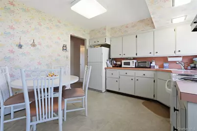 826 Fulton Street, Valley Stream, NY 11580 - Photo 4