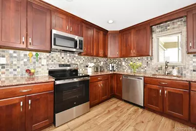 1872 Chester Drive, East Meadow, NY 11554 - Photo 8