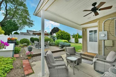 1872 Chester Drive, East Meadow, NY 11554 - Photo 20