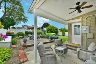 1872 Chester Dr, East Meadow, NY 11554 - Photo 20