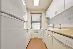 28-02 141st St, Flushing, NY 11354 - Photo 14