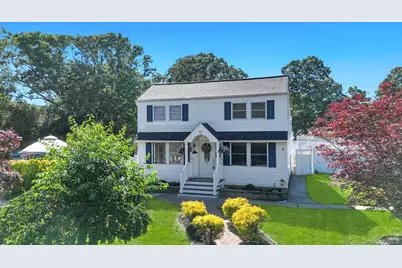 22 Wagon Lane E, Centereach, NY 11720 - Photo 2