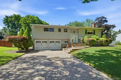 5 Pine Hill Lane, Dix Hills, NY 11746 - Photo 2