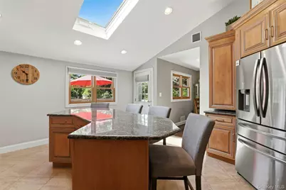 5 Pine Hill Lane, Dix Hills, NY 11746 - Photo 8