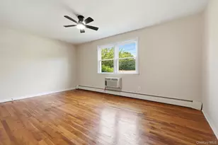 4060 Jerusalem Ave, Seaford, NY 11783 - Photo 8