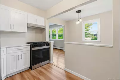 4060 Jerusalem Avenue #1D, Seaford, NY 11783 - Photo 2