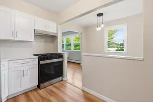 4060 Jerusalem Ave, Seaford, NY 11783 - Photo 2