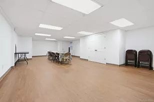 4060 Jerusalem Ave, Seaford, NY 11783 - Photo 10