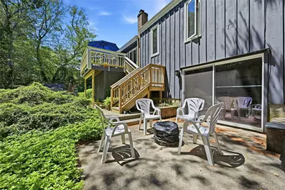 95 Linda Lane W, Riverhead, NY 11901 - Photo 42