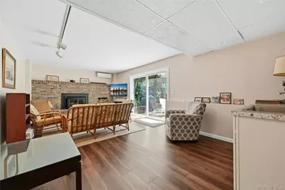 95 Linda Lane W, Riverhead, NY 11901 - Photo 34