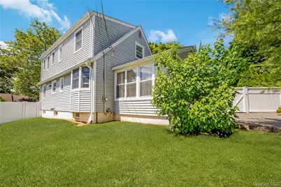 34 Ridge Road, Farmingdale, NY 11735 - Photo 28