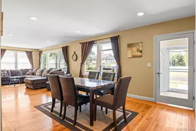1333 Richland Boulevard, Bay Shore, NY 11706 - Photo 6